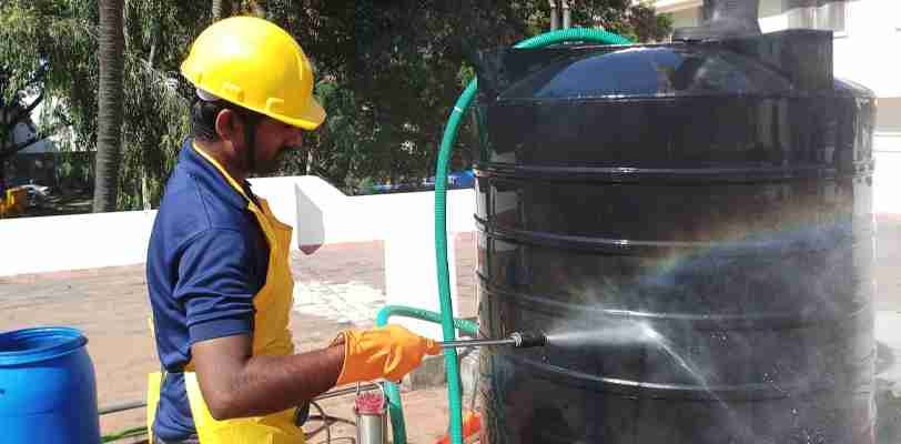 water-tank-cleaning